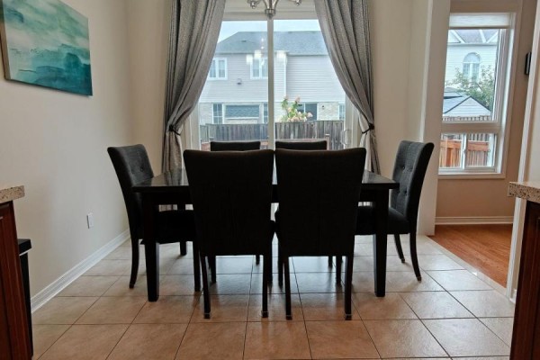 116 Silverwood Circle, Ajax, ON L1Z0A2 Photo 4