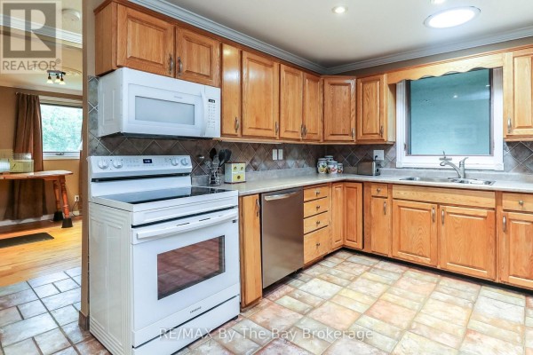 116 Stroud Crescent, Wasaga Beach, ON, photo 3