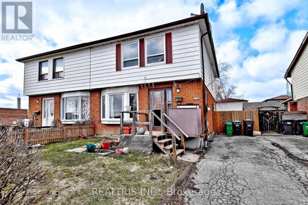 Kitchen - 116 Sutherland Avenue, Brampton, ON L6V2H7 Photo 3