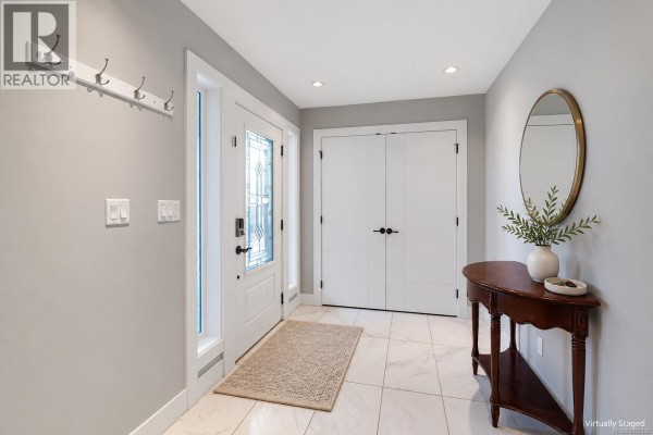 Laundry room - 1160 Dunsterville Ave, Saanich, BC V8Z2W7 Photo 3