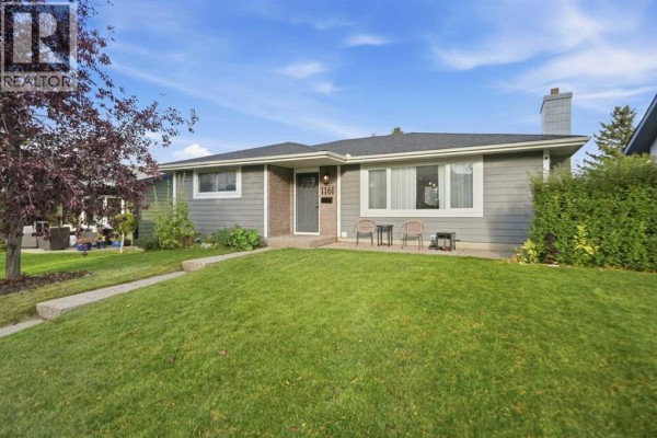 5pc Bathroom - 1161 Hunterston Hill Nw, Calgary, AB T2K4P1 Photo 2