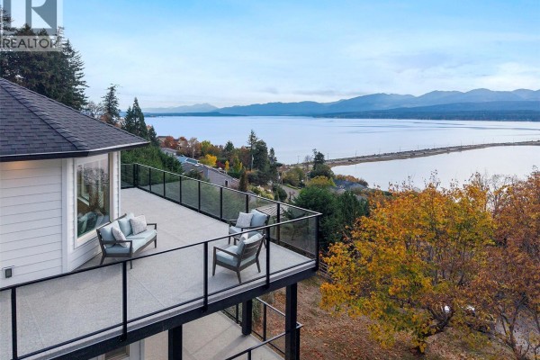 Family room - 1161 Moore Rd, Comox, BC V9M3X1 Photo 3