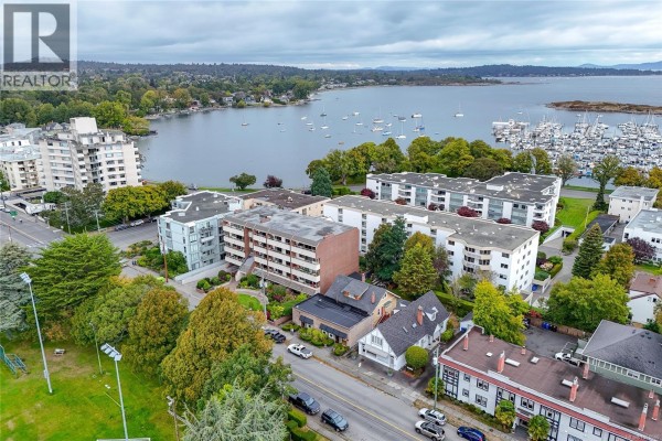 1161 Newport Ave, Oak Bay, BC, photo 3