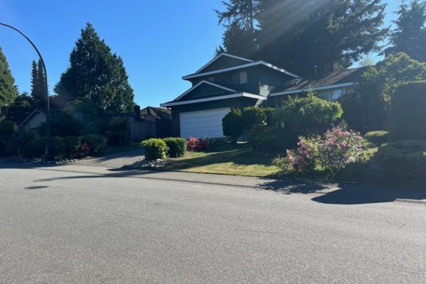 11612 Summit Crescent, Delta, BC V4E2Z4 Photo 2