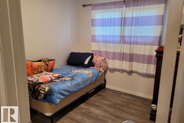 Bedroom 5 - 11616 152 Av Nw, Edmonton, AB T5X1C7 Photo 5