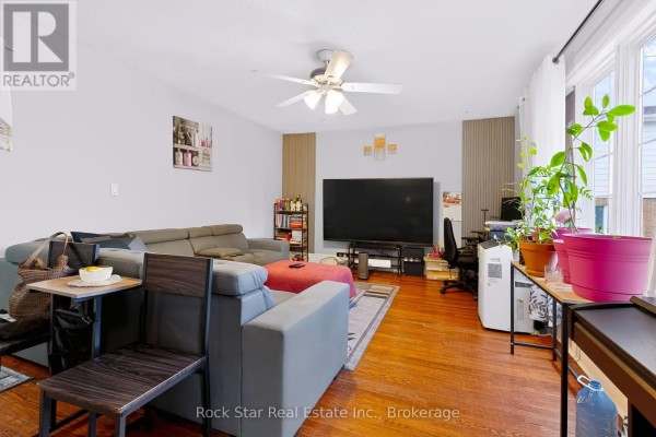 1162 Northmount Avenue, Mississauga, ON L5E1X9 Photo 5