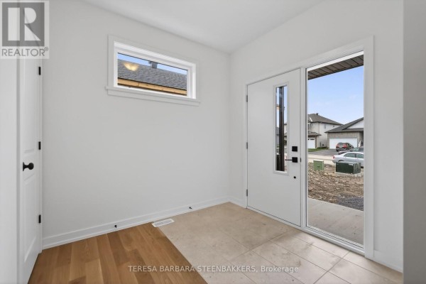 1164 Bronze Avenue, Clarence Rockland, ON, photo 2