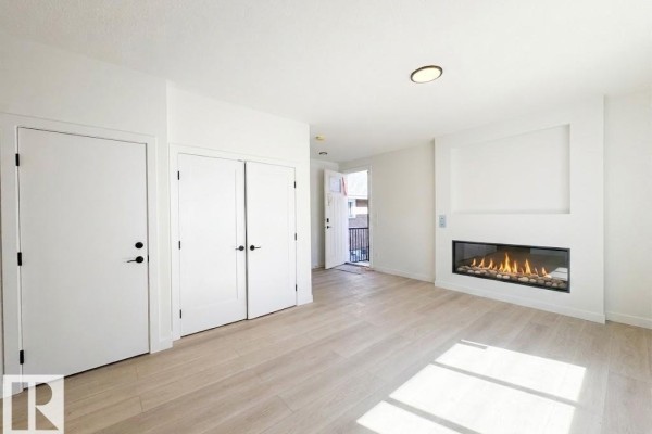 Kitchen - 11642/44 94street Nw, Edmonton, AB T5G1H8 Photo 3
