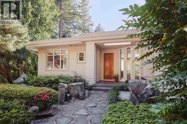 11677 Sunshine Coast Highway, Madeira Park, BC V0N2H1 Photo 2