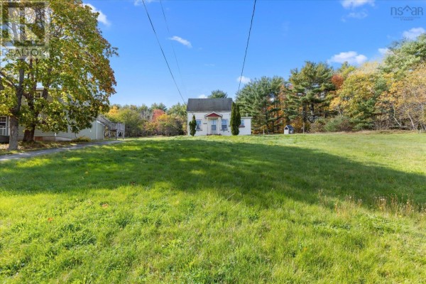 3pc Bathroom - 1169 King Street, Bridgewater, NS B4V1C3 Photo 4