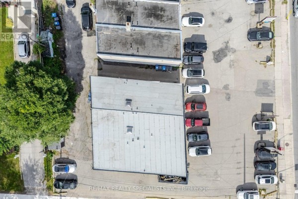 1169 Lakeshore Road E, Mississauga, ON L5E1G1 Photo 3