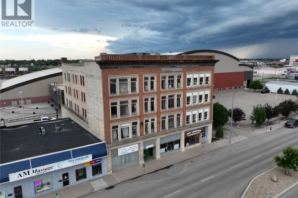 117-123 High Street W, Moose Jaw, SK S6H1S5 Photo 4