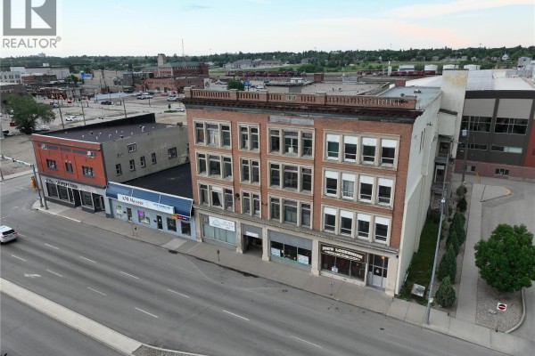 117-123 High Street W, Moose Jaw, SK S6H1S5 Photo 5