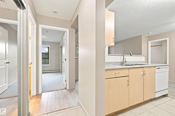 Kitchen - #117 17011 67 Av Nw, Edmonton, AB T5T6Y6 Photo 3