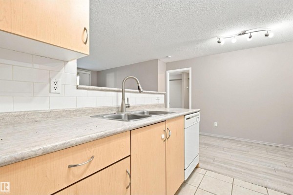 Bedroom 2 - #117 17011 67 Av Nw, Edmonton, AB T5T6Y6 Photo 5