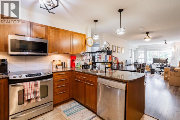 117 19677 Meadow Gardens Way, Pitt Meadows, BC V3Y0A2 Photo 4
