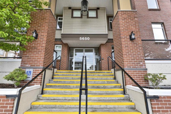 117 5650 201a Street, Langley, BC V3A0B3 Photo 3