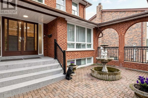 Kitchen - 117 Ambercroft Boulevard, Toronto, ON M1W3K8 Photo 3
