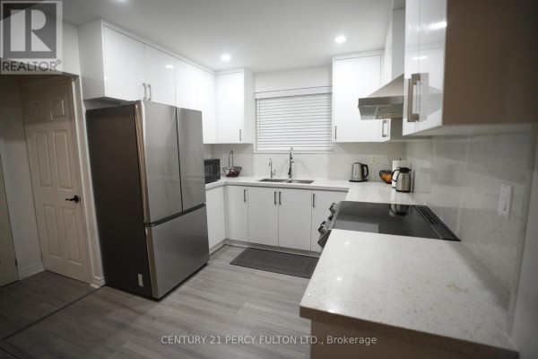 117 Cordella Avenue, Toronto, ON M6N2K1 Photo 4