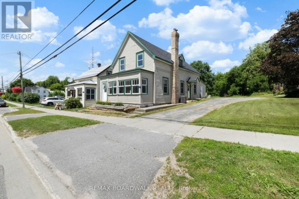 117 George Street, Lanark Highlands, ON, photo 2