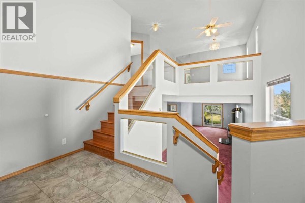 Dining room - 117 Hidden Spring Circle Nw, Calgary, AB T3A5H4 Photo 4