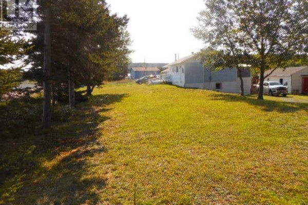 Bath (# pieces 1-6) - 117 Main Street, Nicky S Nose Cove, NL A0J1G0 Photo 5