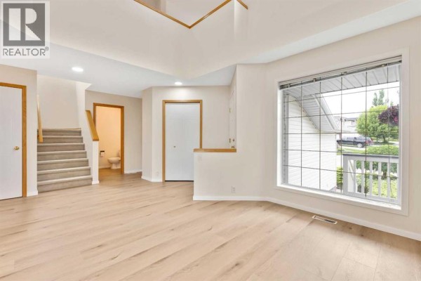 Living room - 117 Millview Park Sw, Calgary, AB T2Y3Y2 Photo 2