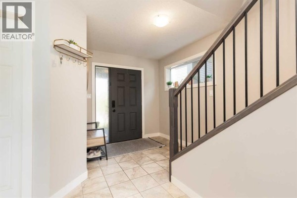 2pc Bathroom - 117 Northlander Bend W, Lethbridge, AB T1J4S7 Photo 4