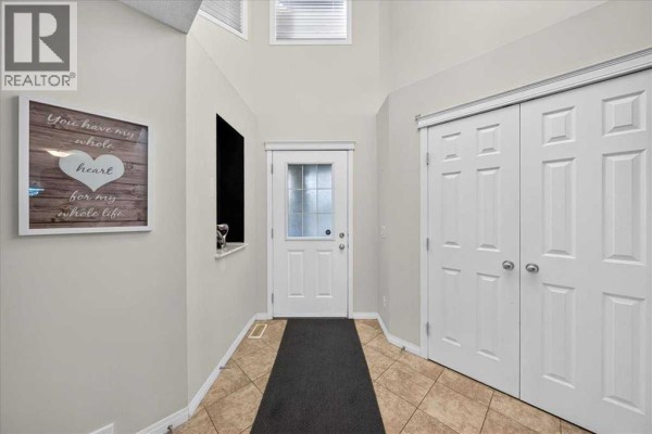 Dining room - 117 Panora Way Nw, Calgary, AB T3K0R4 Photo 2