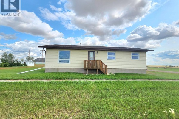Laundry room - 117 Railway Avenue, Prelate, SK S0N2B0 Photo 2
