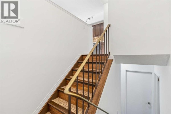 Pantry - 117 Storybook Terrace Nw, Calgary, AB T3G1Y5 Photo 4