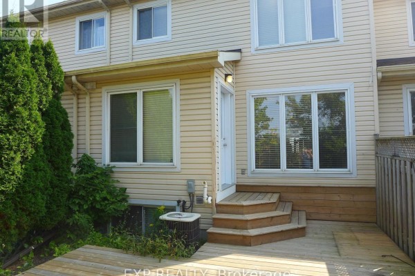 Bedroom 2 - 117 Thornbury Crescent, Ottawa, ON K2G6J1 Photo 5
