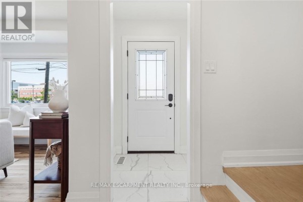 117 West 5th Street, Hamilton, ON, photo 3