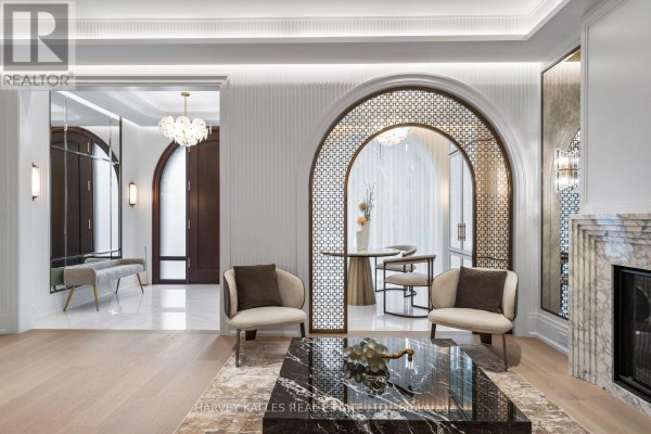 117 Yonge Boulevard, Toronto, ON, photo 3