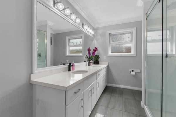 1170 Dolphin Street, White Rock, BC V4B4G8 Photo 5