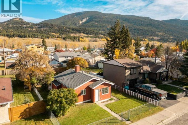 Bedroom - 11713 20 Avenue, Blairmore, AB T0K0E0 Photo 2