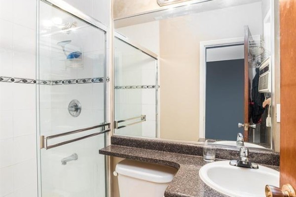 11719 75a Avenue, Delta, BC V4C1J6 Photo 4