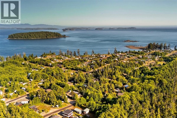 1173 Seventh Ave, Ucluelet, BC V0R3A0 Photo 3