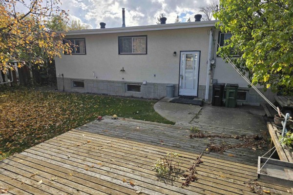 Bedroom 2 - 11736 43 Av Nw, Edmonton, AB T6J0Y7 Photo 5