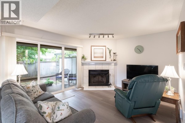 1174 Inlet Street, Coquitlam, BC V3B6E4 Photo 2