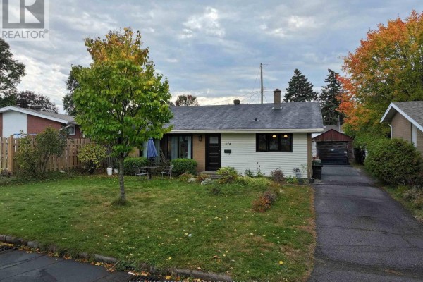 Primary Bedroom - 1174 Maybank Street, Ottawa, ON K2C2W6 Photo 3