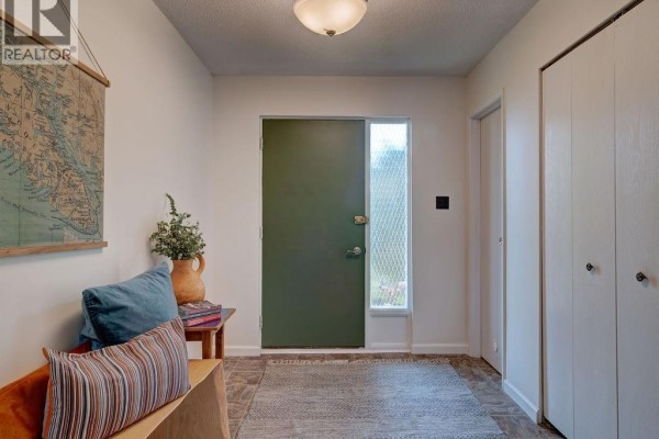 1175 Marine Drive, Gibsons, BC V0N1V1 Photo 4