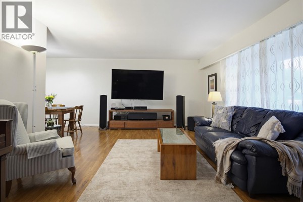 11757 Carr Street, Maple Ridge, BC V2X5N1 Photo 5