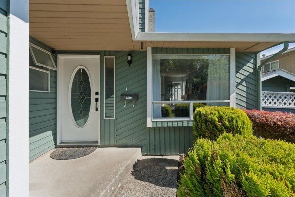 11761 81a Avenue, Delta, BC, photo 2