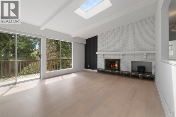 1177 E 15th Street, North Vancouver, BC V7J1K6 Photo 3