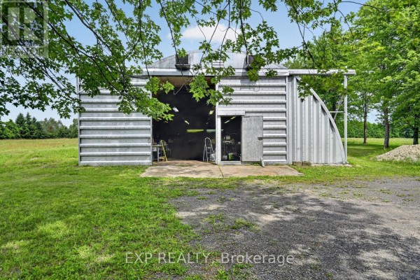 11773 Hutt Road, South Dundas, ON, photo 2