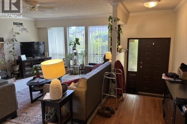 11786 212 Street, Maple Ridge, BC V2X8P9 Photo 3