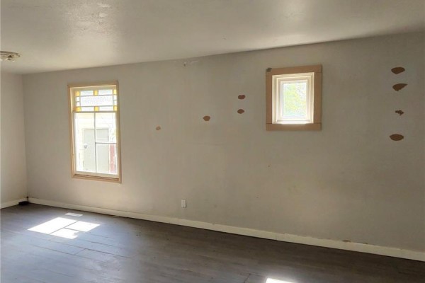 4pc Bathroom - 1179 Retallack Street, Regina, SK S4T2H6 Photo 4