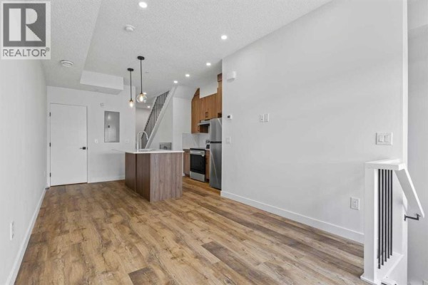 118, 156 Park Street, Cochrane, AB, photo 2