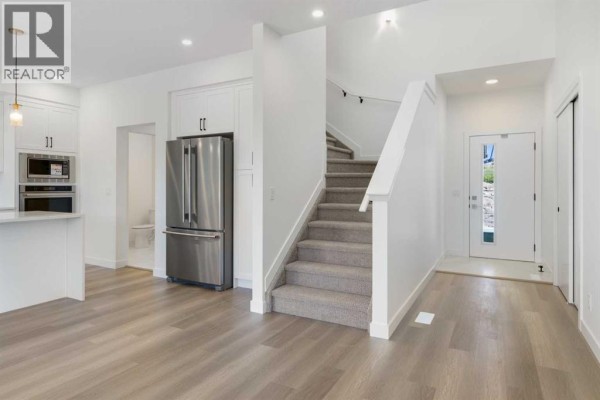 Living room - 118, 2230 81st Street Sw, Calgary, AB T3H6M2 Photo 4